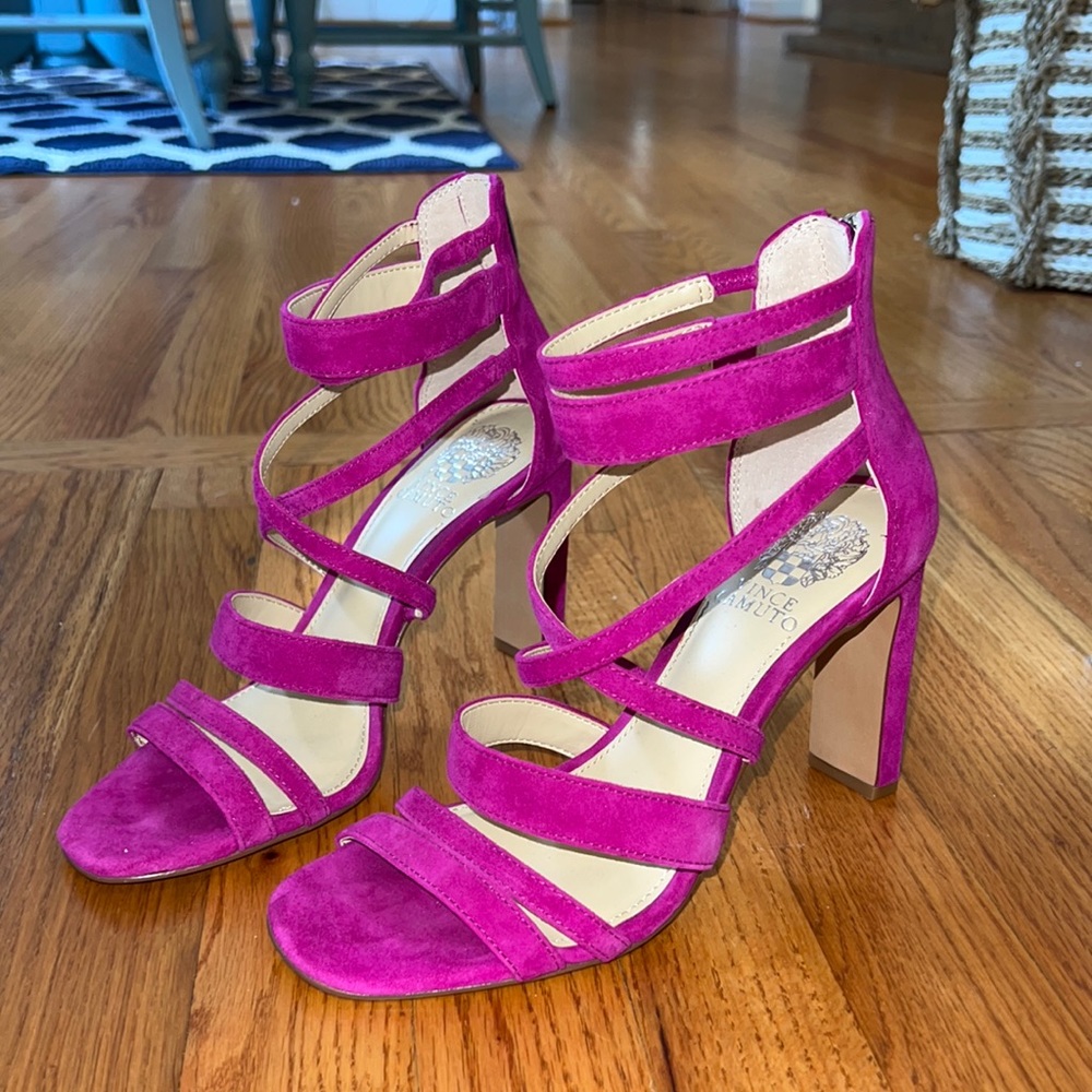 Vince Camuto Hot pink heels!!